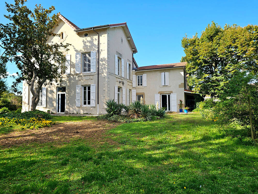 Maison à ROMANS-SUR-ISERE