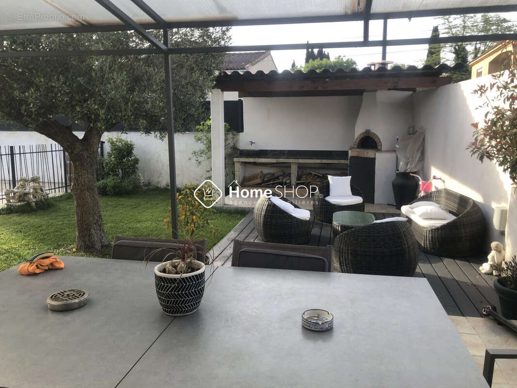 Maison à SAINT-VICTORET