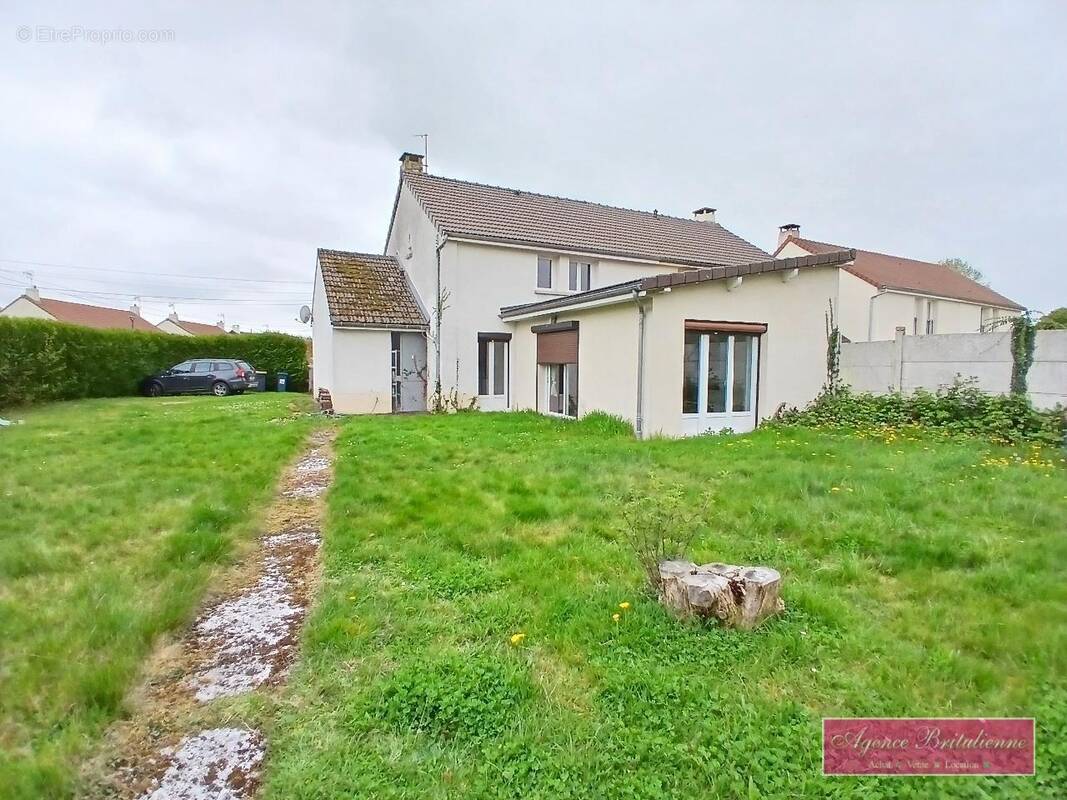 Maison à BRETEUIL