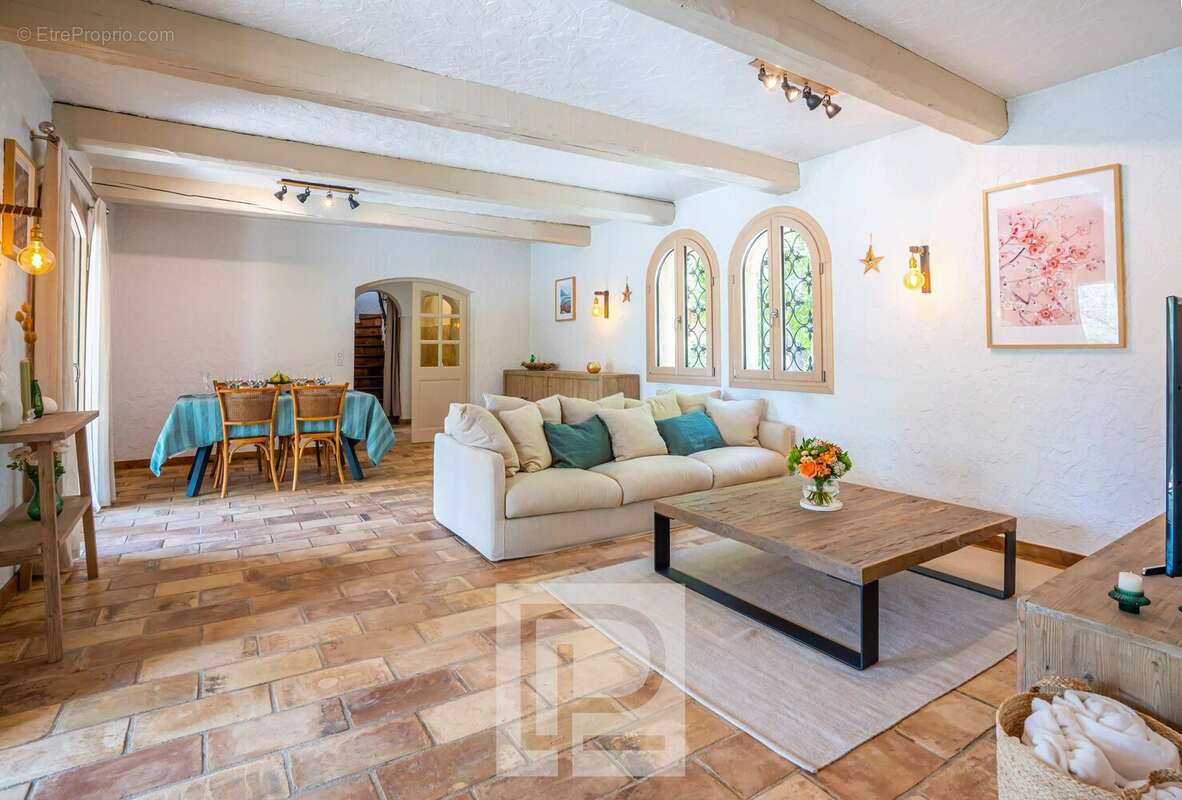 Maison à MOUGINS