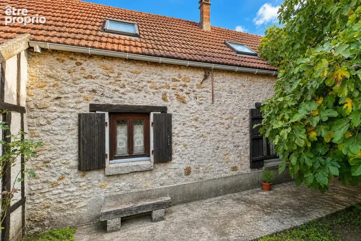 Réau - Maison 4 pièces avec terrasse et jardin - photo 13