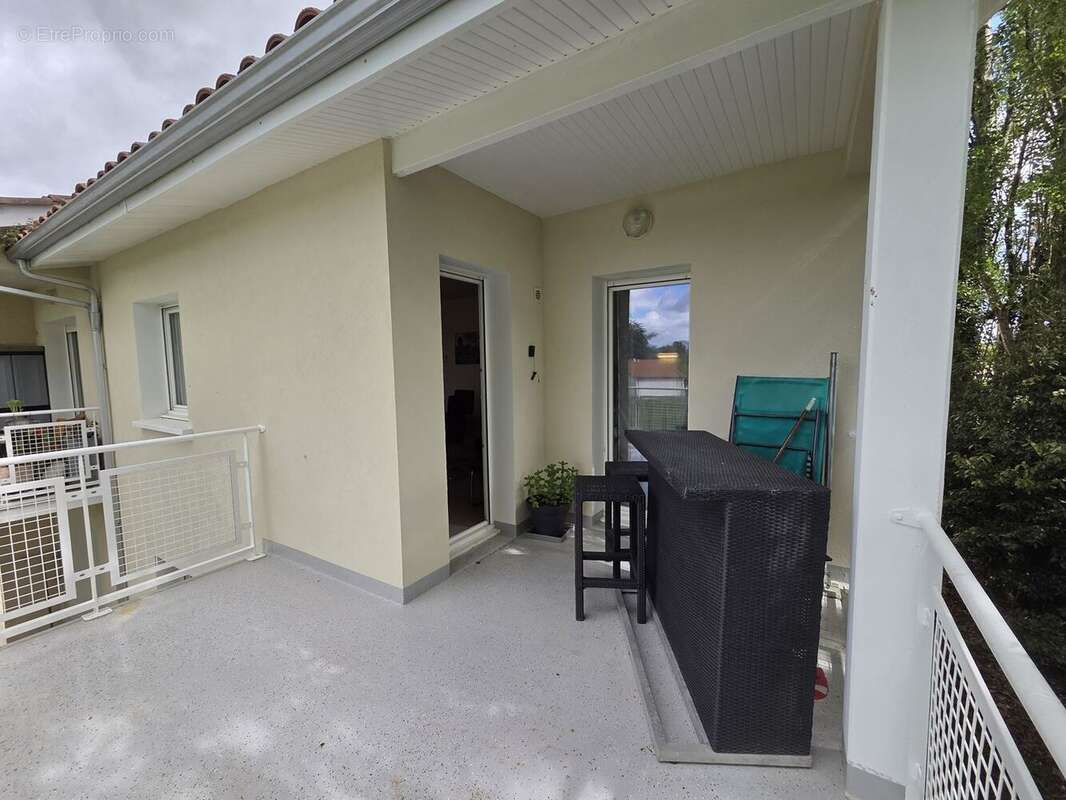 Appartement à COUTRAS