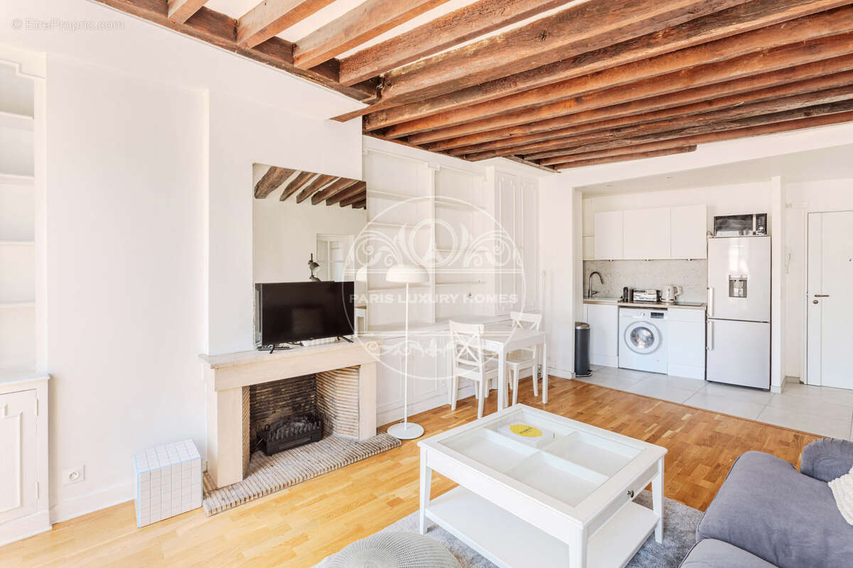 Appartement à PARIS-7E