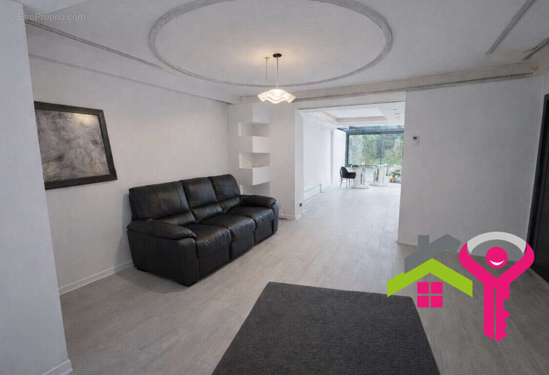 Maison à DOUCHY-LES-MINES