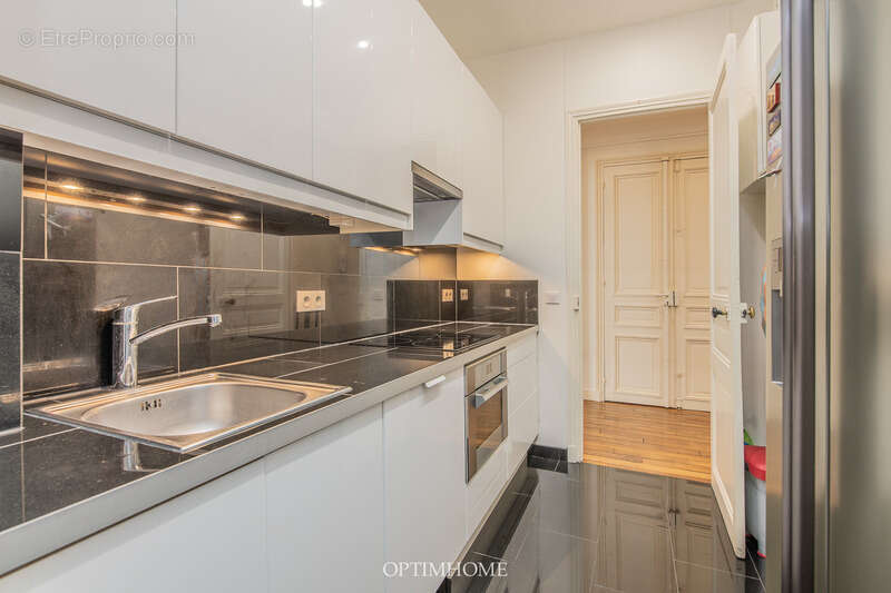 Appartement à PARIS-7E