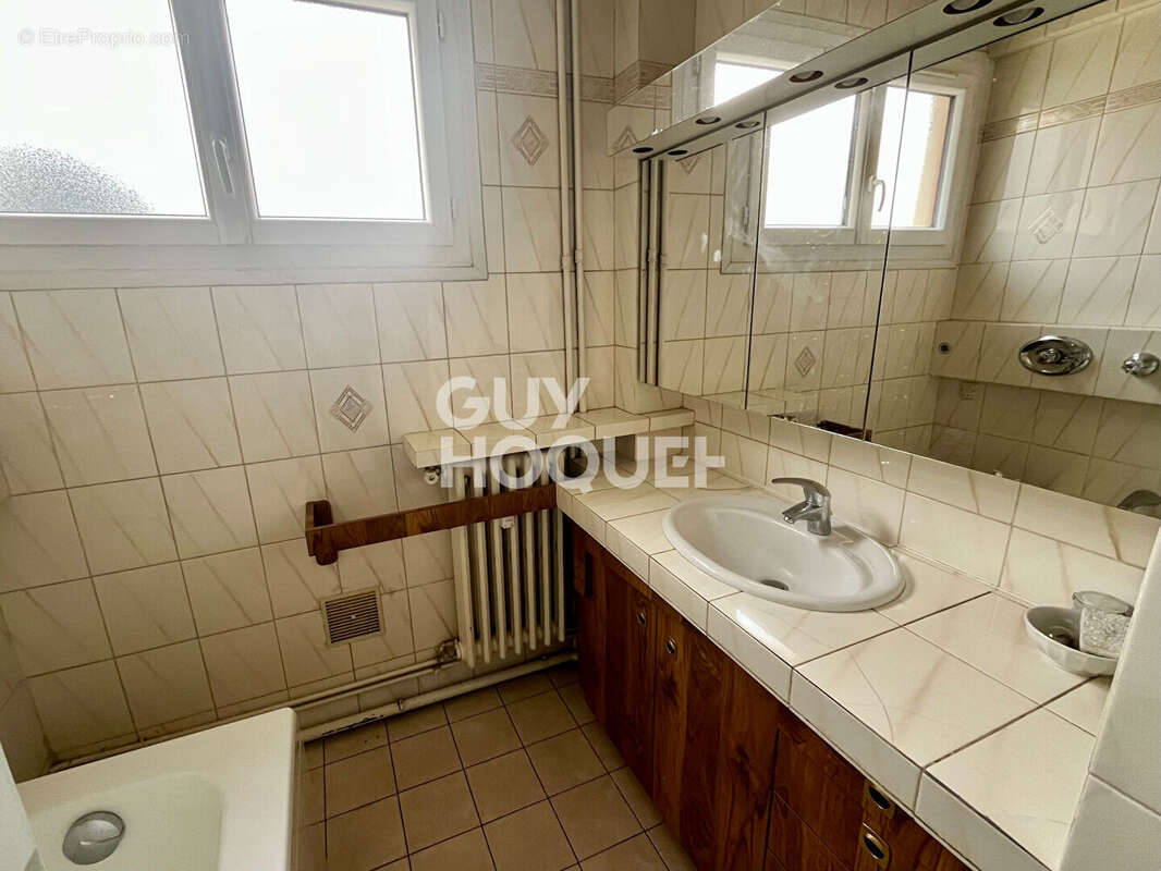 Appartement à ROSNY-SOUS-BOIS