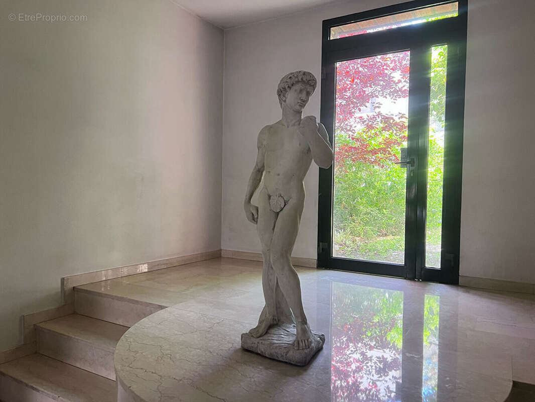 Appartement à SURESNES