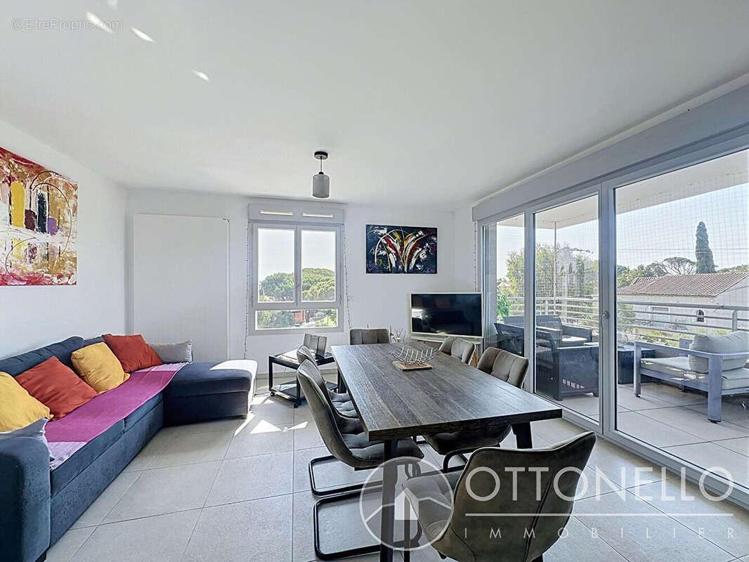 Appartement à PUGET-SUR-ARGENS