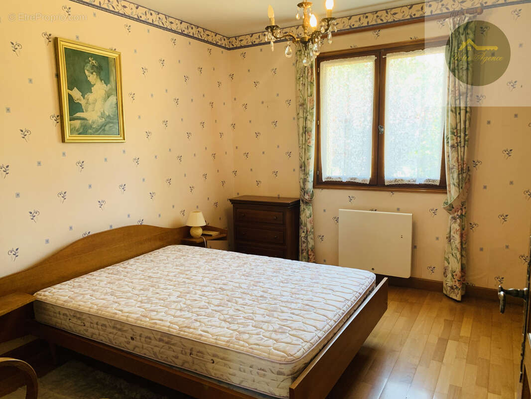 Maison à CHEROY