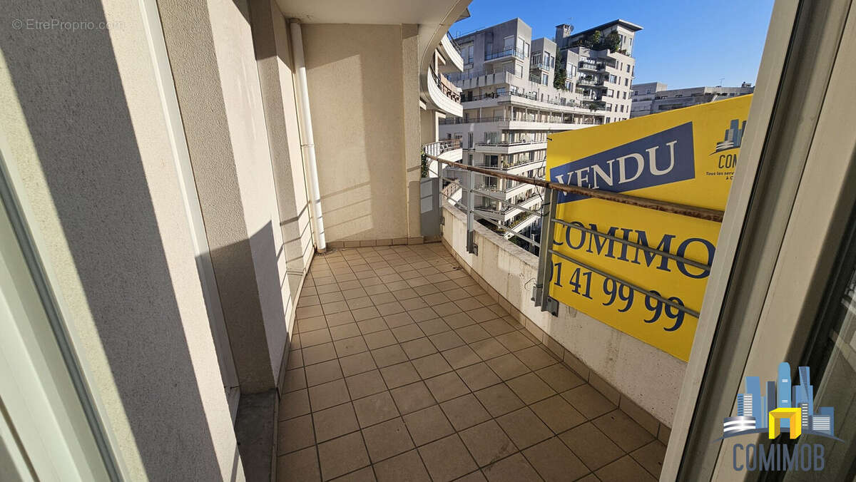 Appartement à COURBEVOIE