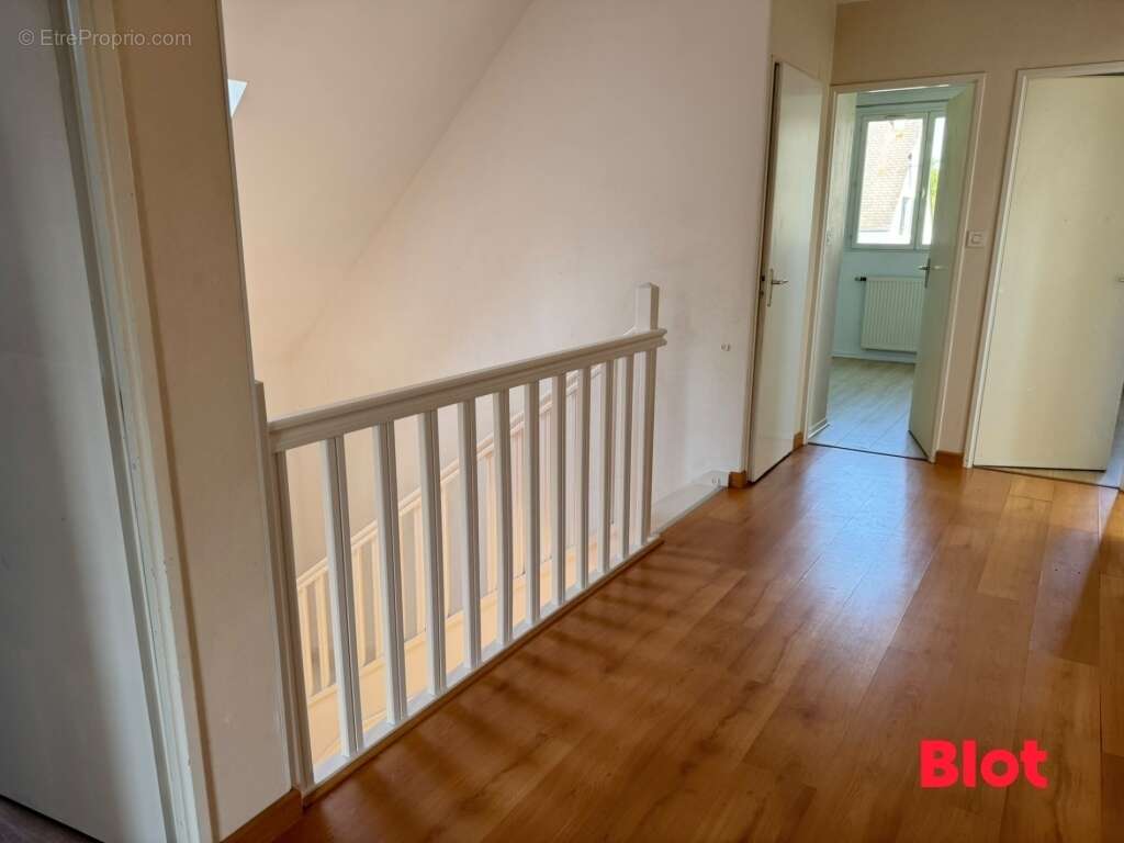 Maison 230 m² à Bruz  - photo 9