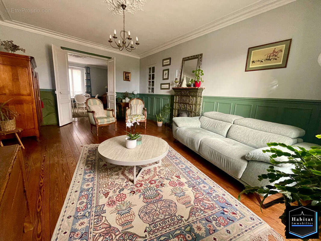 Maison à NANTEUIL-LE-HAUDOUIN