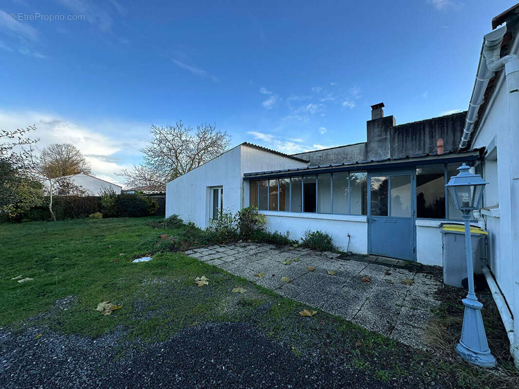 Maison à COMMEQUIERS