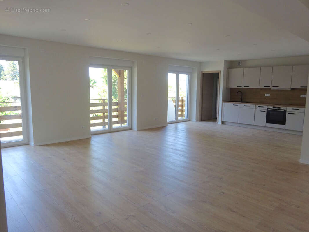 Appartement  5 pièce(s) 140 m2 - photo 3