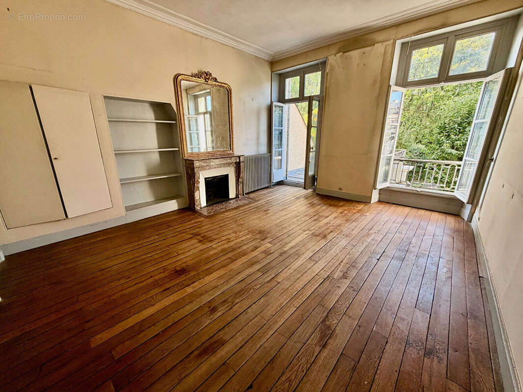 Appartement à VERSAILLES