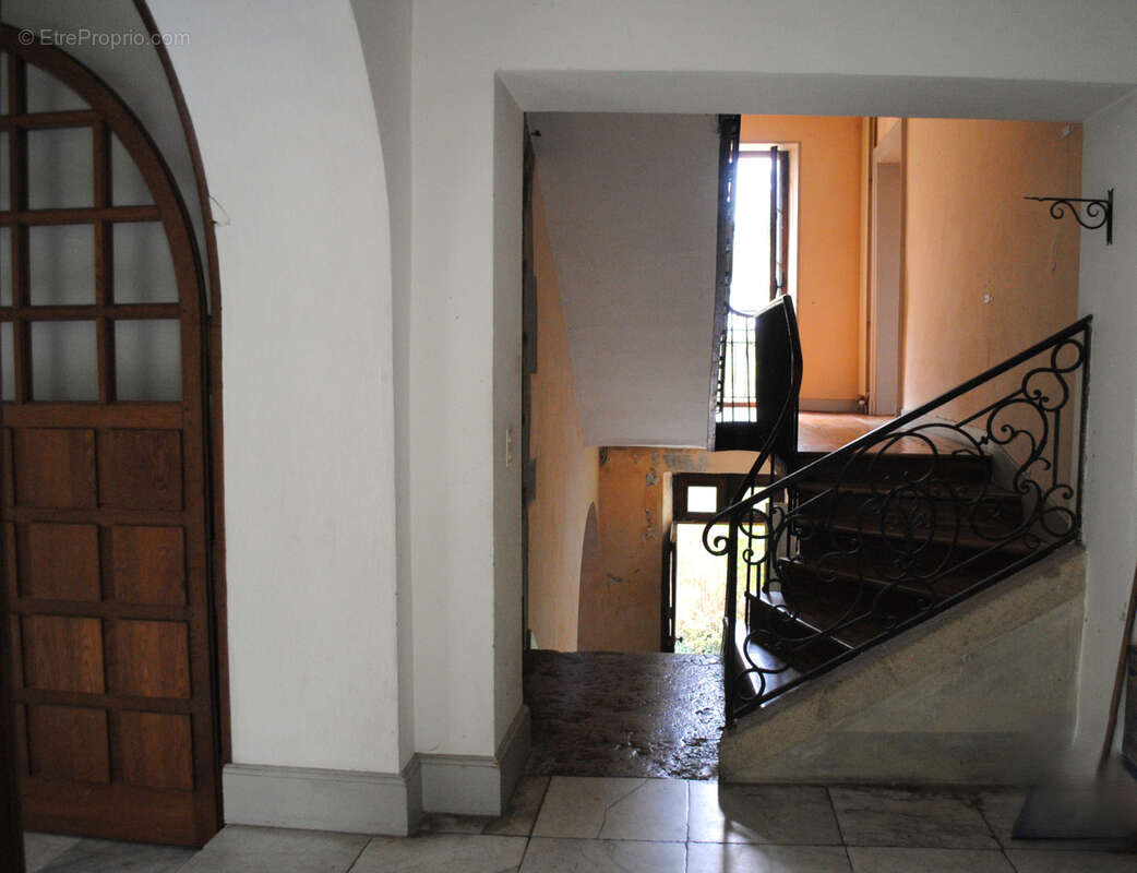 Maison à CHINDRIEUX