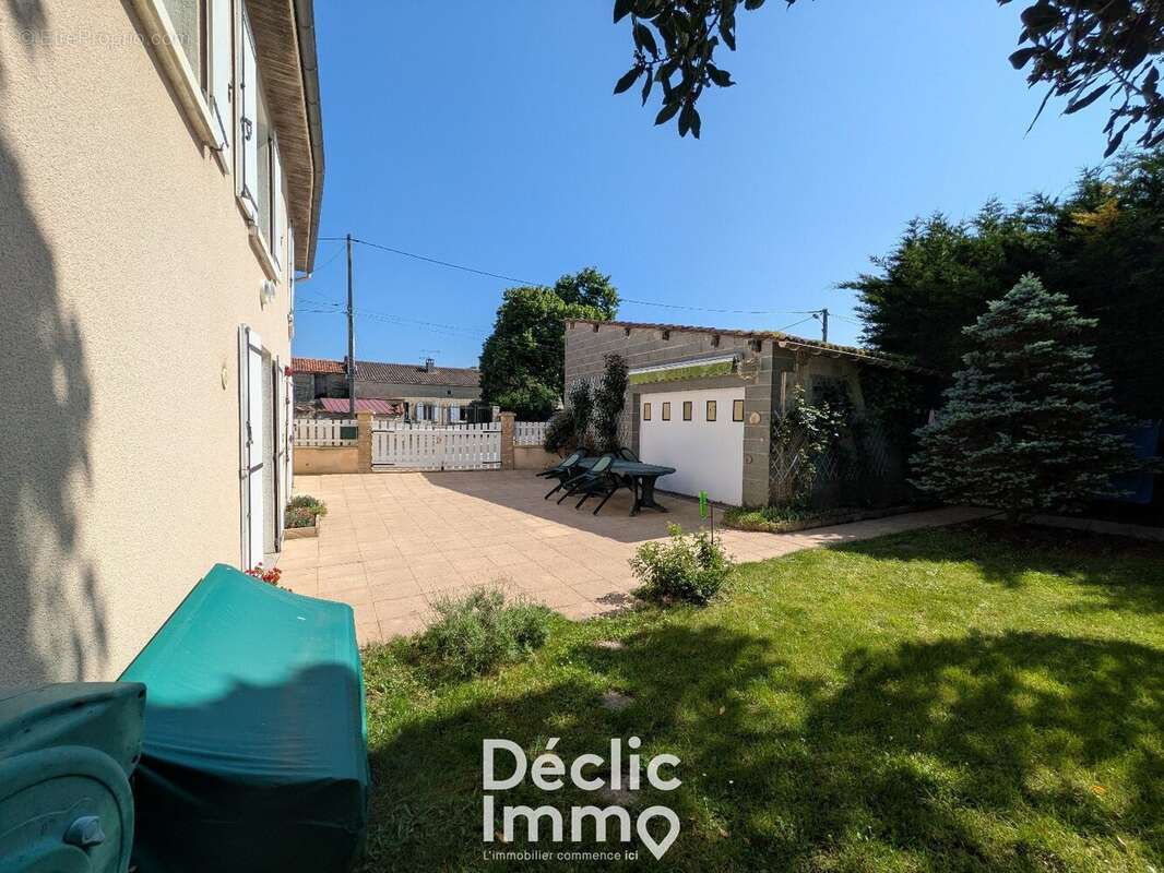 Maison à VILLEFAGNAN