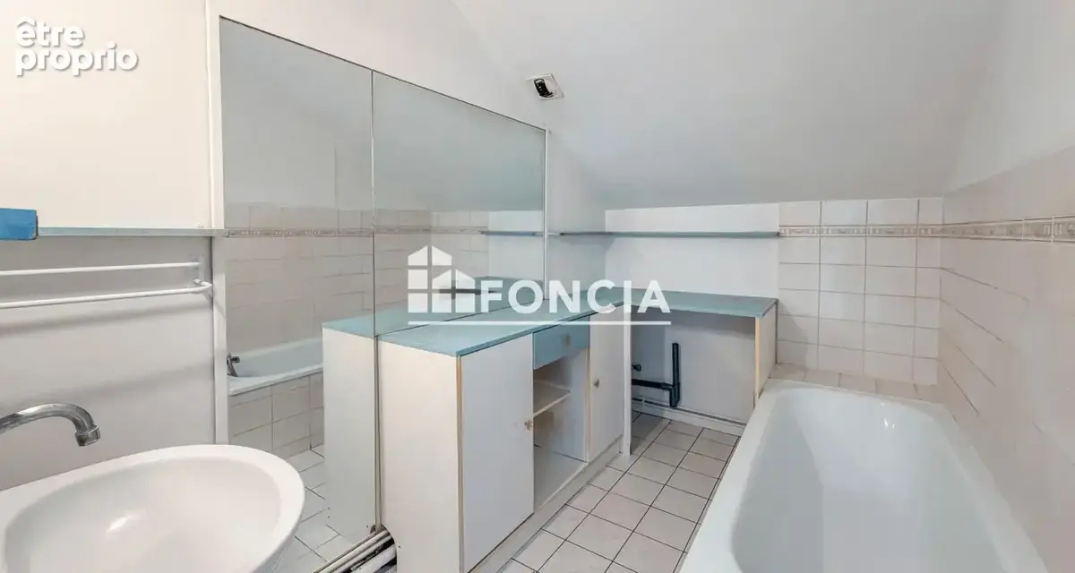 2 pieces en duplex au dernier etage avec box, a 10 min a pied de la gare - photo 6