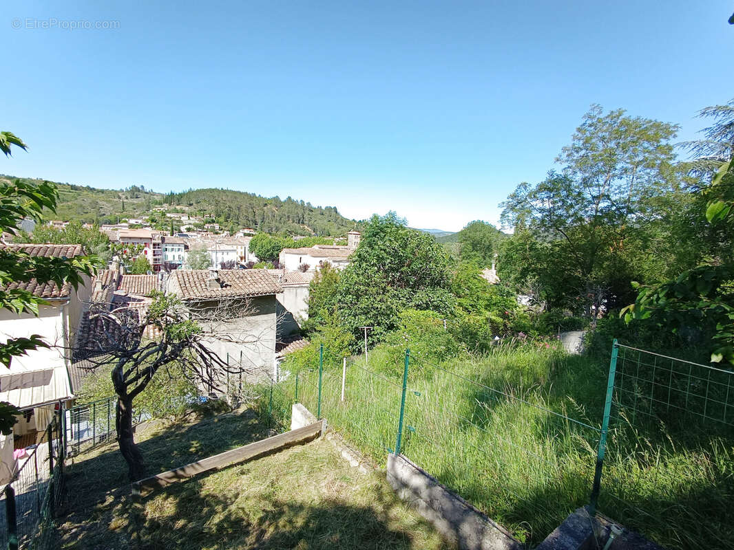 Maison de village de 50m2 avec terrasse couverte et jardin en espalier. - photo 3