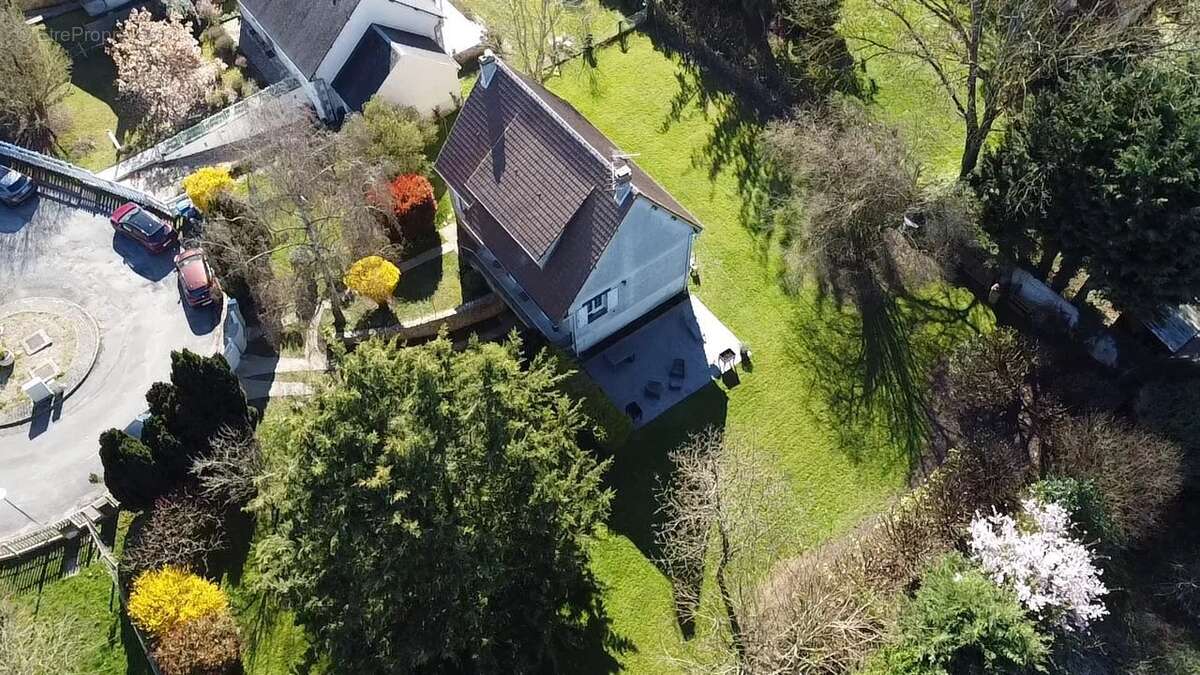 Maison à FAVEROLLES