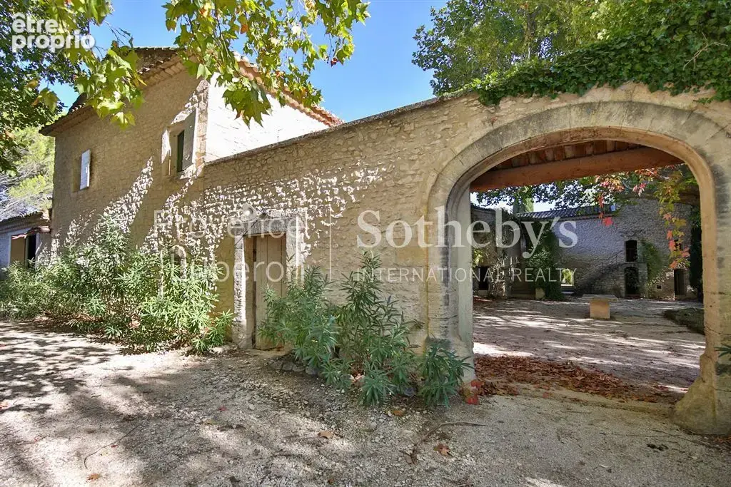Mas du 18ème siècle avec piscine et 2 hectares de terrain - photo 2
