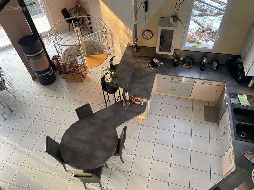 Maison de 2003 , 165m2 habitables et terrain de + 50 ares - photo 5