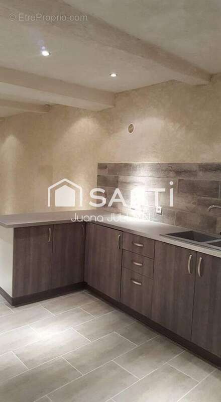 Photo 3 - Appartement à SAINT-MAXIMIN-LA-SAINTE-BAUME