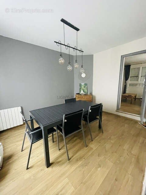 Maison à GREGES
