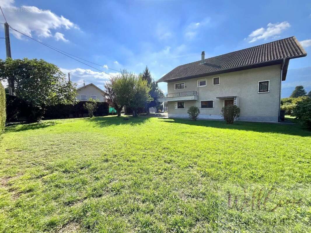 Maison à BRISON-SAINT-INNOCENT