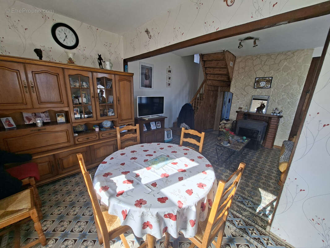 Maison à INCHEVILLE