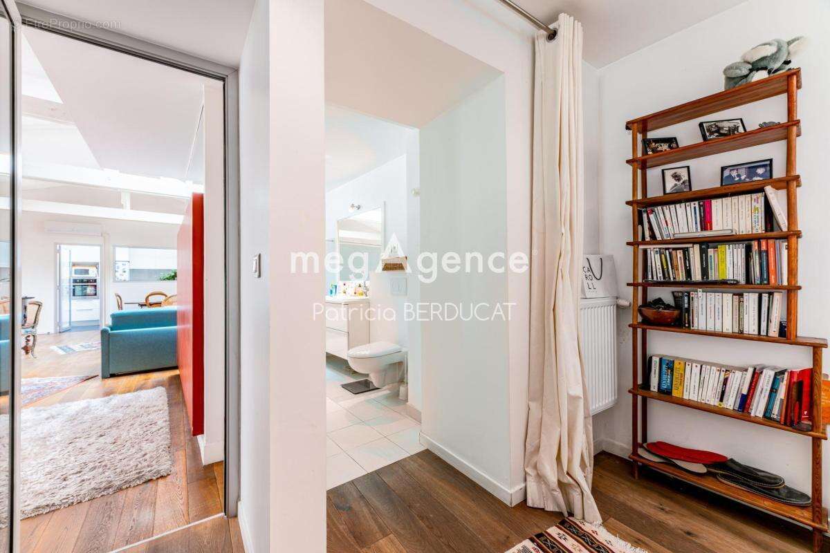Appartement à PARIS-20E