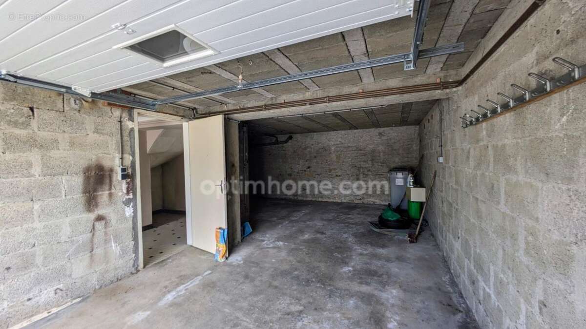 Immeuble à vendre QUIMPER (29), jardin, garages - photo 6