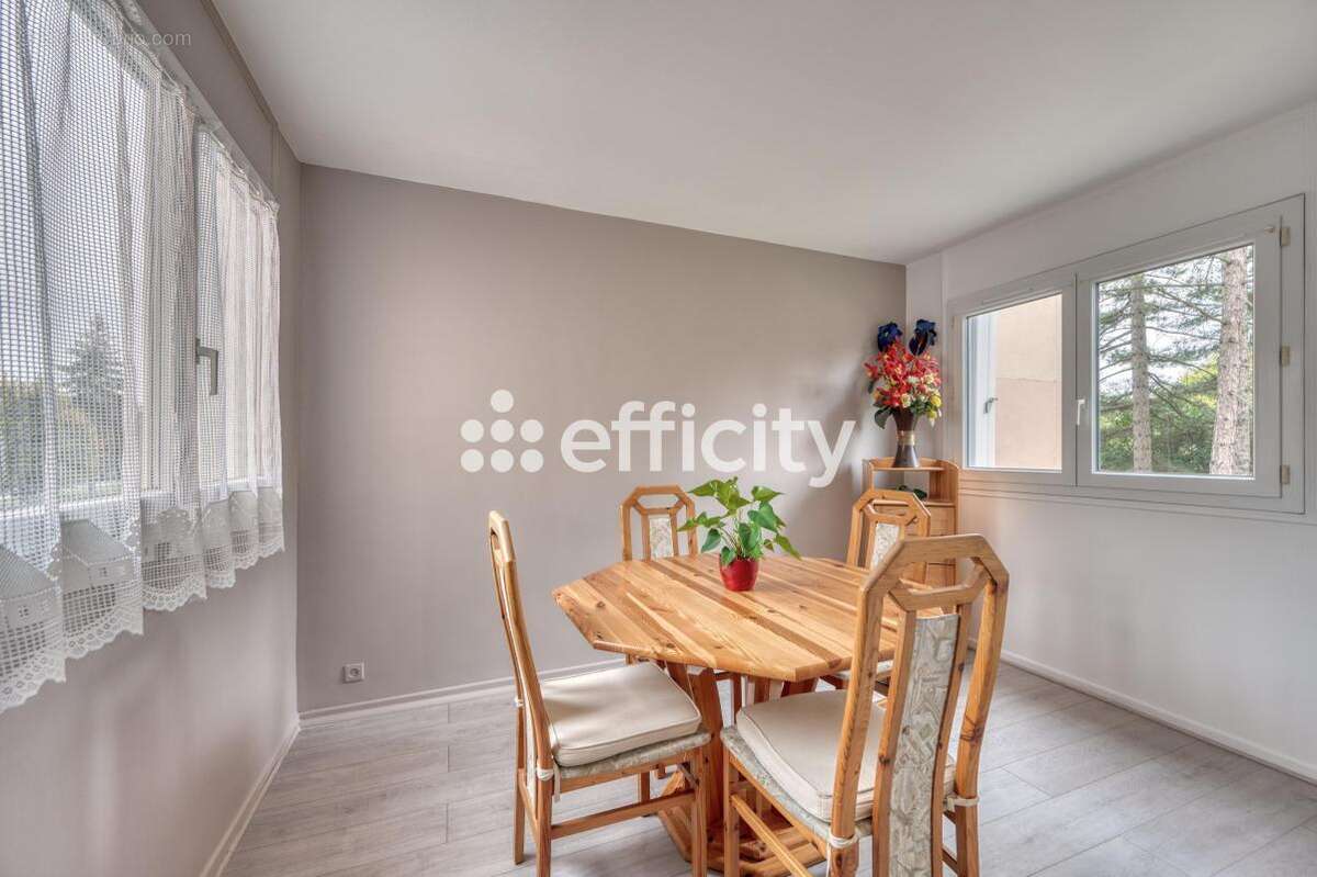 Appartement à SAINT-GRATIEN