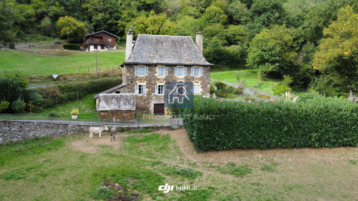 Maison à COUBISOU
