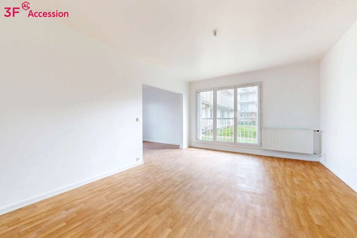 Appartement à MAGNY-LES-HAMEAUX