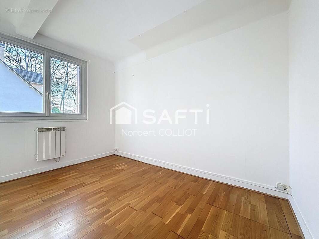 Photo 7 - Appartement à VILLIERS-SAINT-FREDERIC