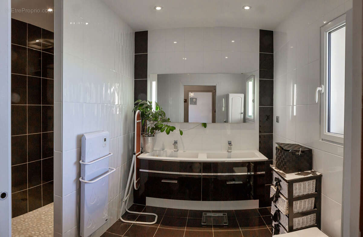 Maison à LAVERNOSE-LACASSE