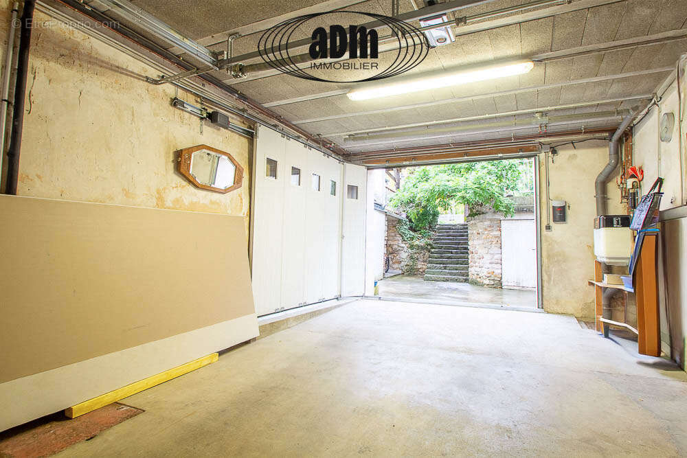 Maison à CRECY-LA-CHAPELLE