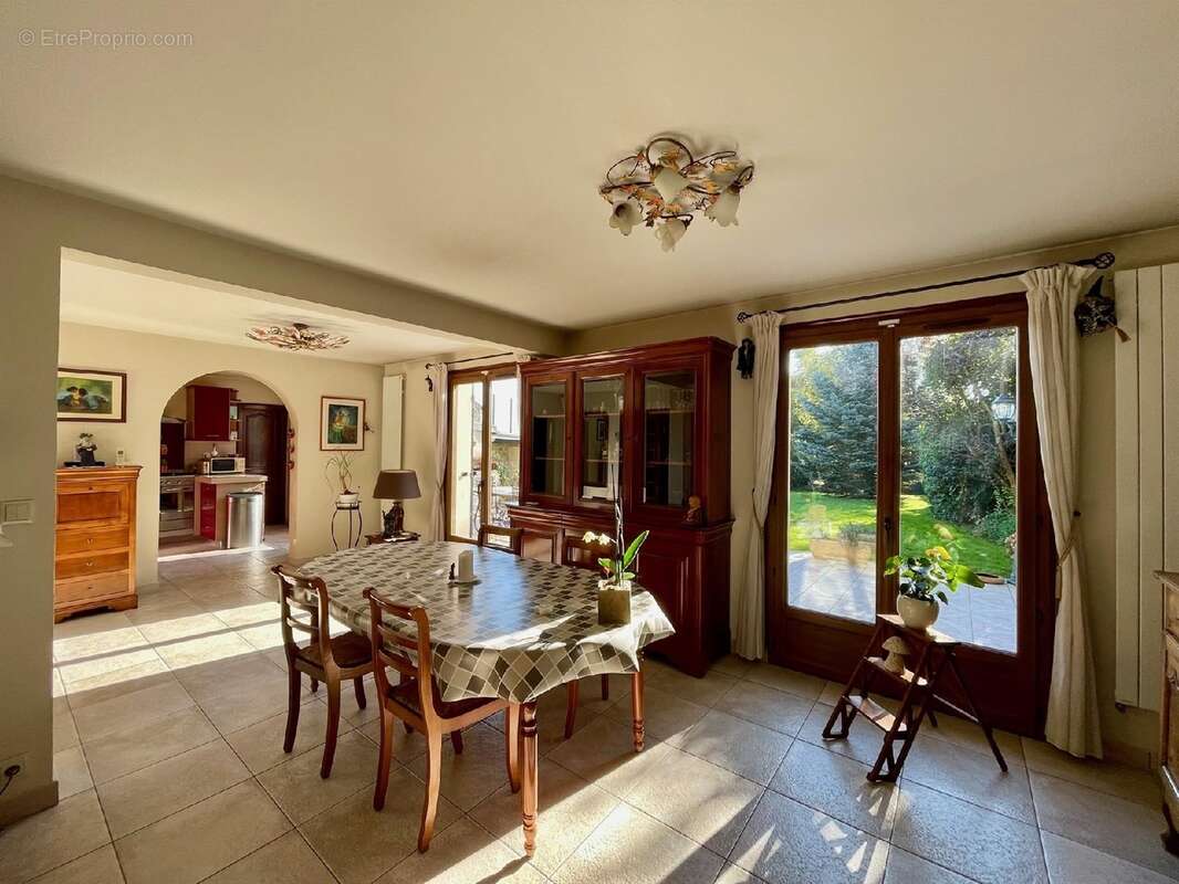 Maison à CHAMPCUEIL