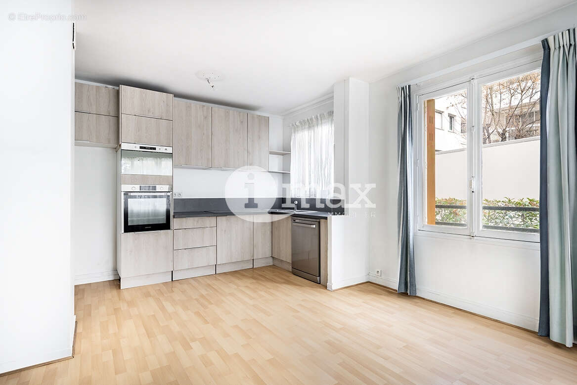 Appartement à LEVALLOIS-PERRET