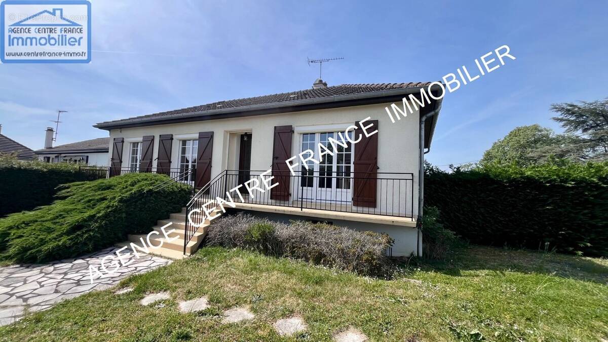 Maison à LA CHAPELLE-SAINT-URSIN