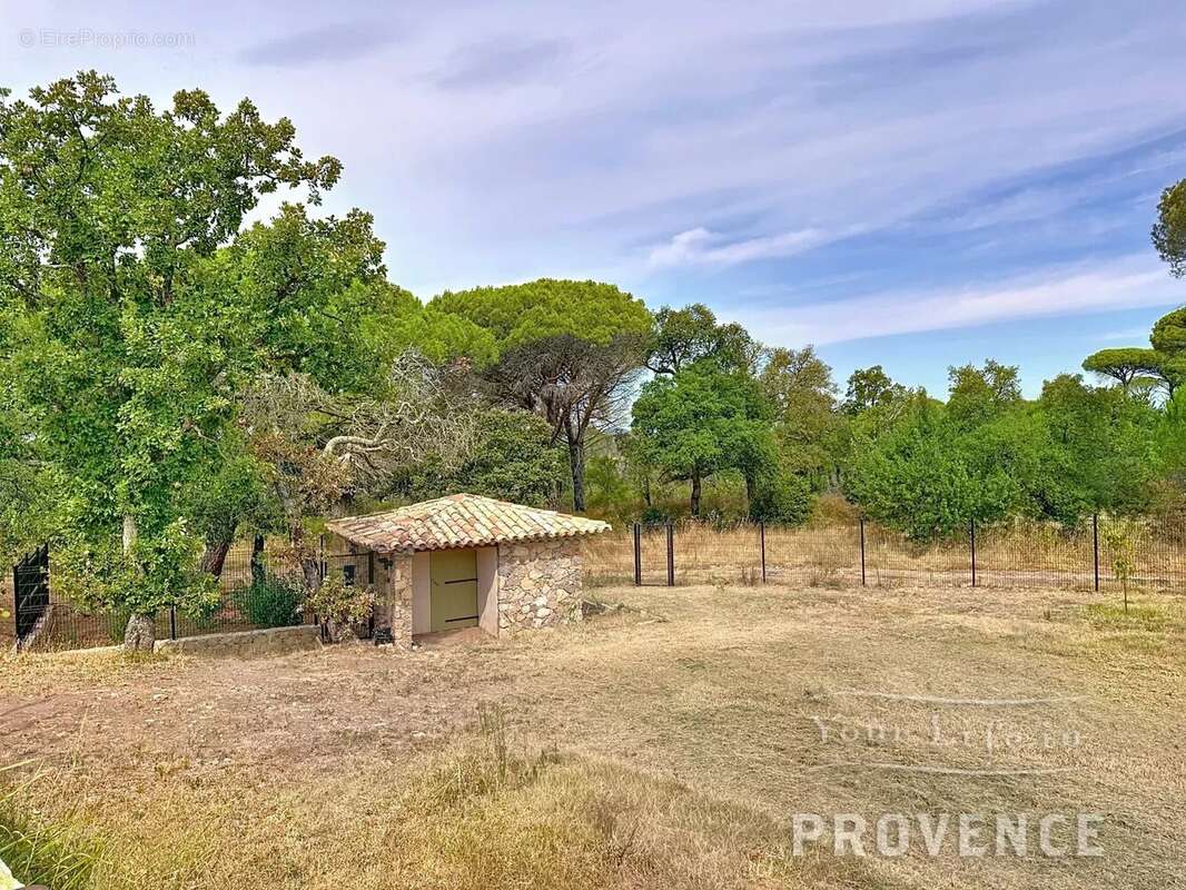 Maison à LA GARDE-FREINET