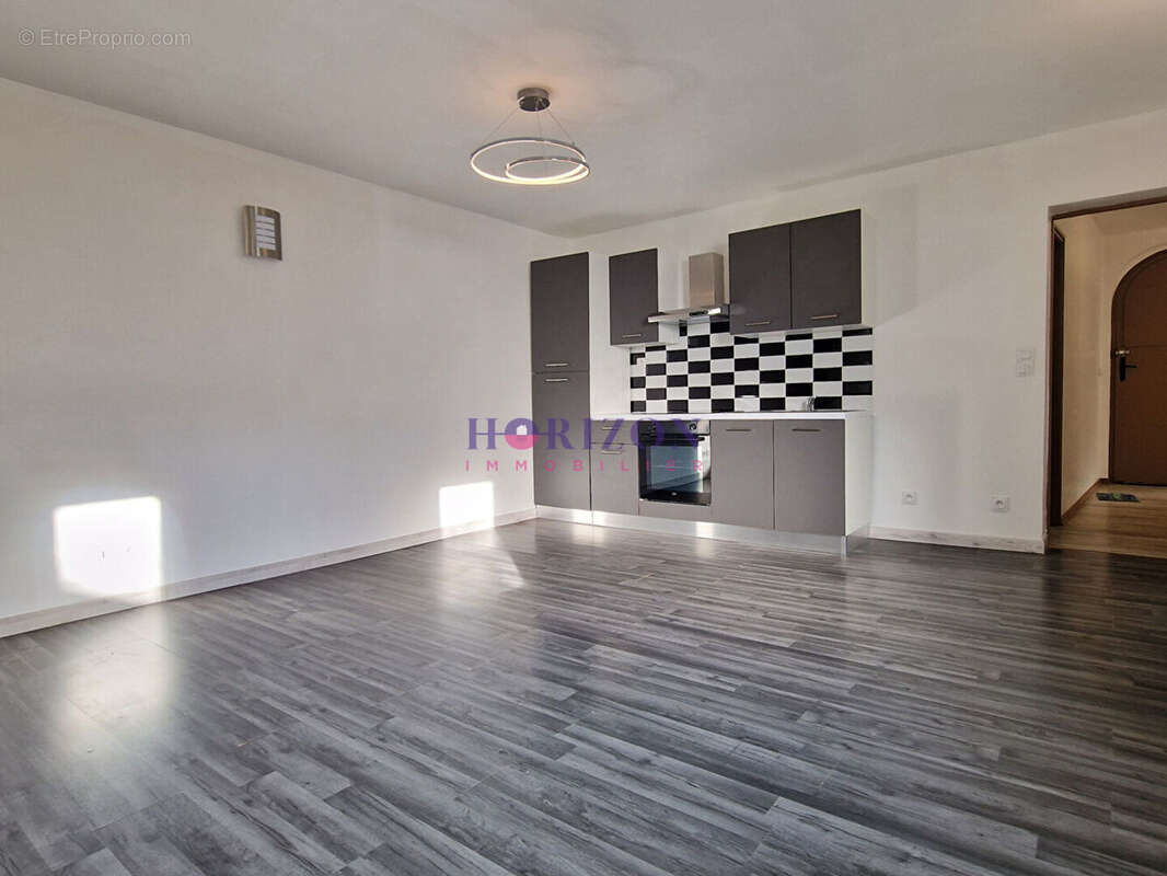 Appartement à SAINT-MAXIMIN