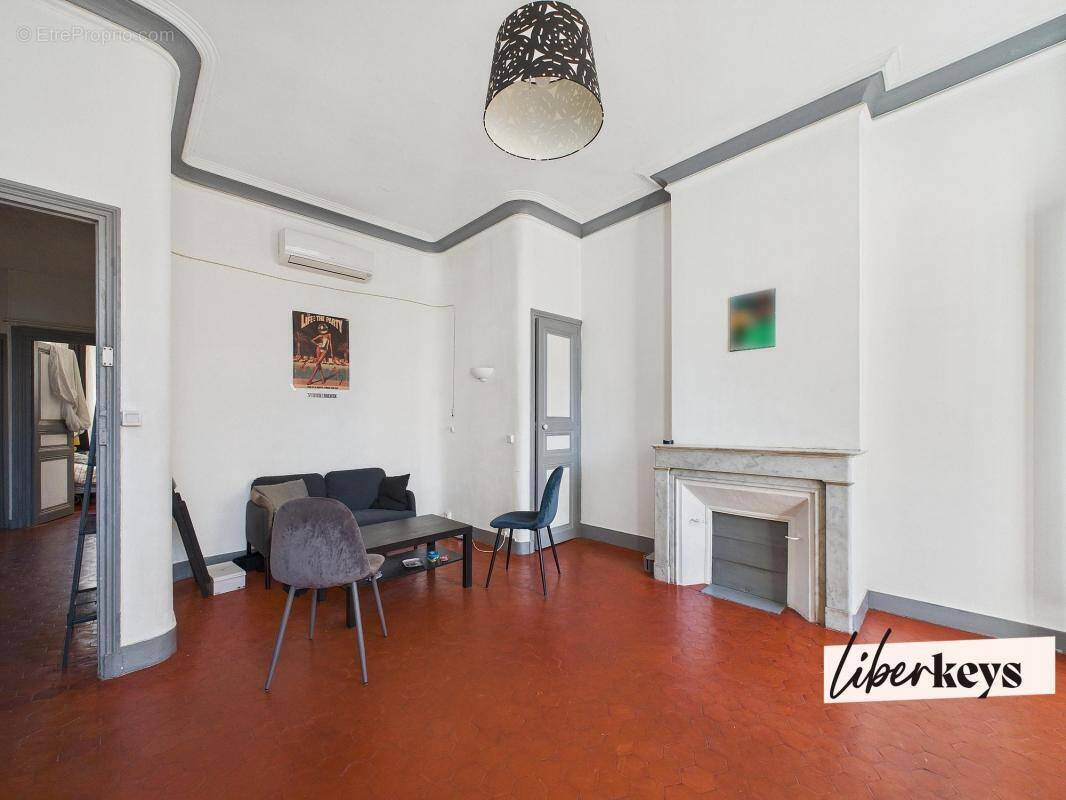 Appartement à MARSEILLE-6E