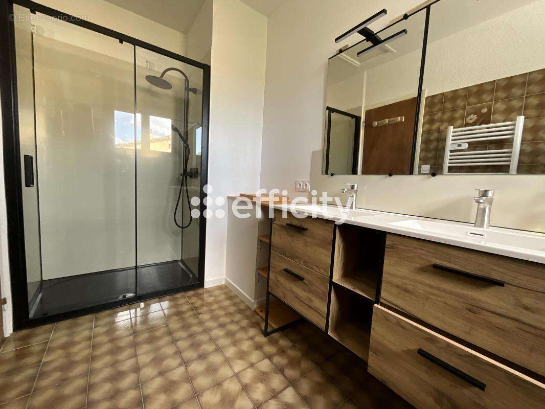 Maison 232 m² à Chomerac  - photo 13