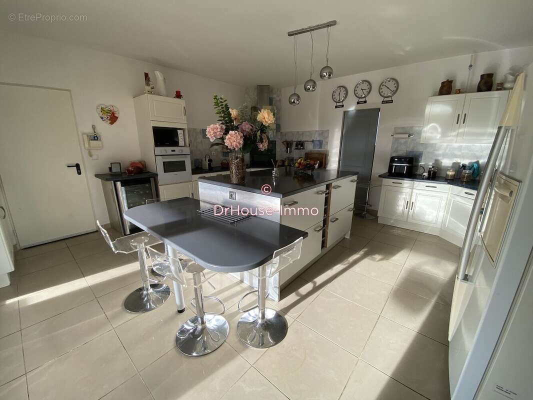 Maison 295 m² à Le Vernet  - photo 88