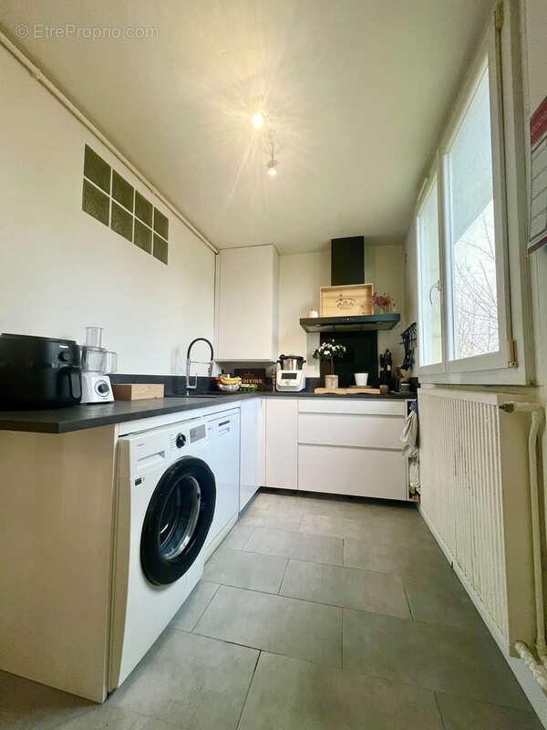 Appartement à NEAUPHLE-LE-CHATEAU