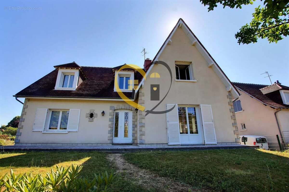 Maison à SAINT-MARTIN-D'AUXIGNY