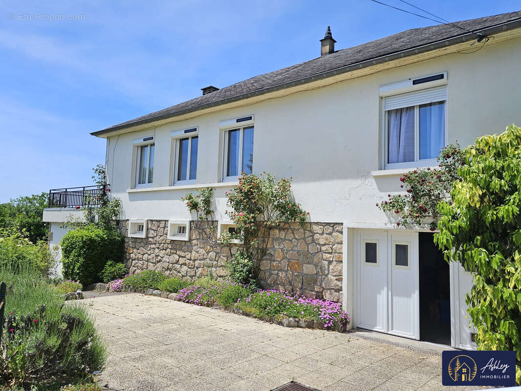 Maison à EGLETONS