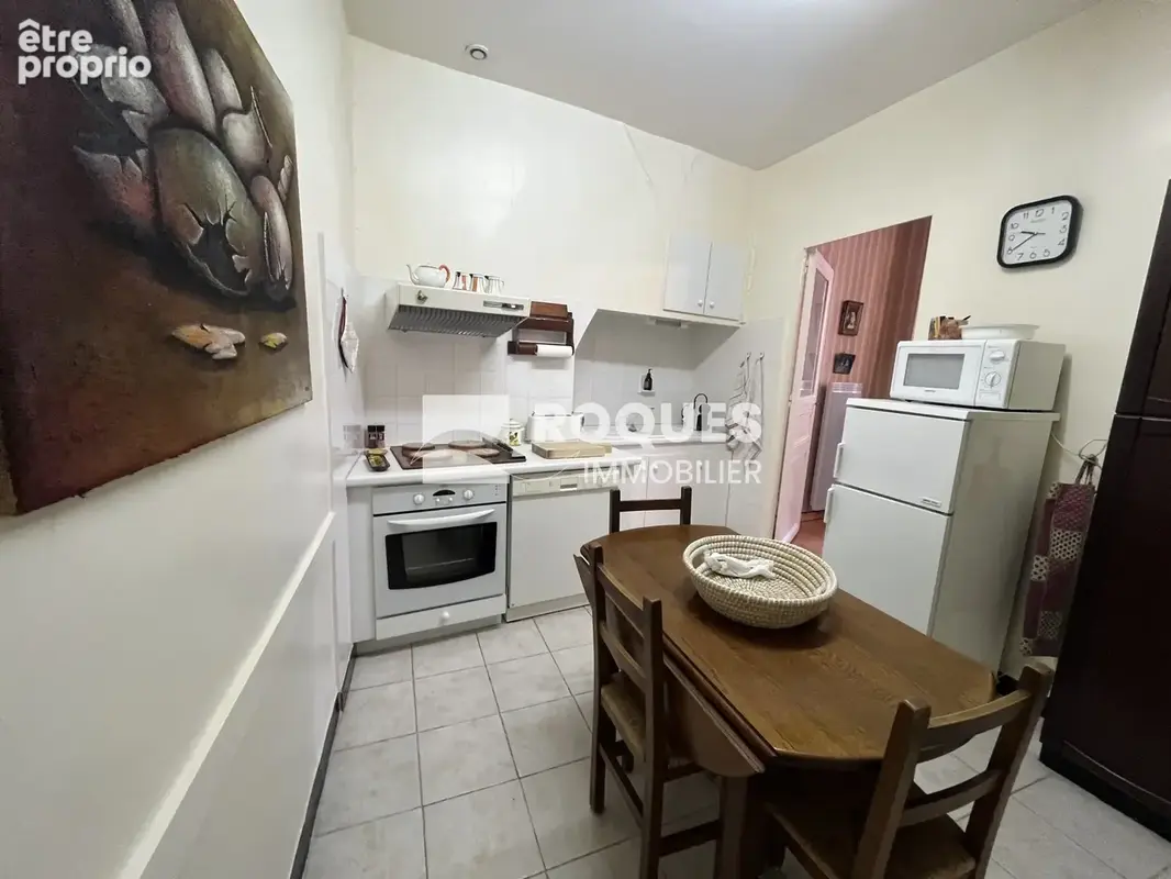 A vendre, Saint Gervais sur mare (34610), maison de village avec cour et garage - photo 6